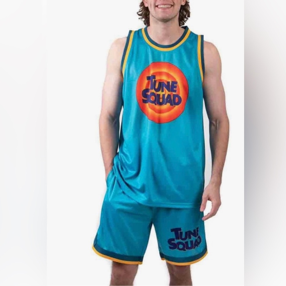 Looney Tunes Space Jam Jersey and Shorts Set! New in Package, Size Large.